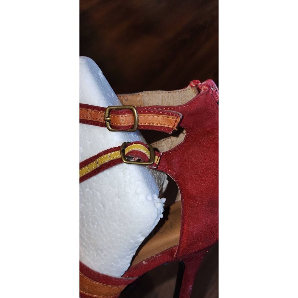 Liliana Platform Heels  - Picture 7 of 7